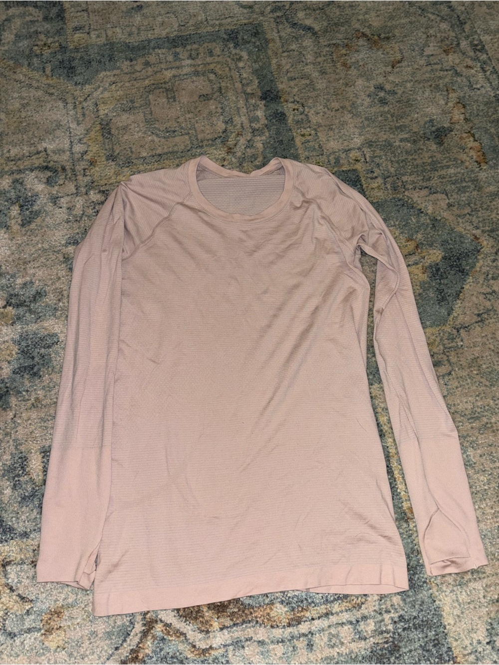 Light pink Lululemon swiftly top